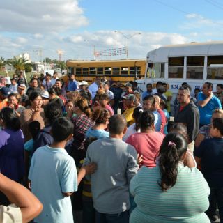 Bloquean carretera de Reynosa por muerte de estudiantes
