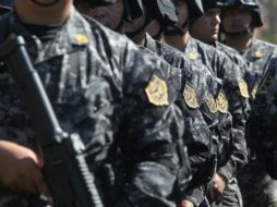 De inicio, el  salario de la FUM se fijó de 22 mil 400 pesos, pero ahora pretenden reducirlo a 17 mil pesos.  /