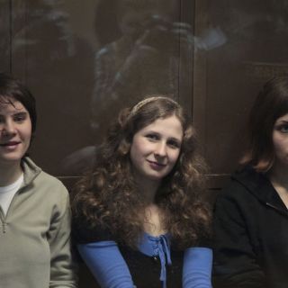Pussy Riot, con un pie fuera de la cárcel