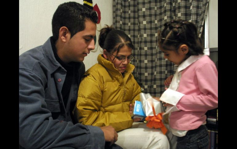 Uno de cada 10 adultos, curiosamente, quisiera que le regalaran un juguete en estas fechas decembrinas, según sondeo. ARCHIVO /