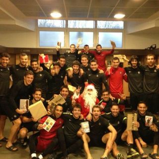 Carlos Vela y la Real Sociedad celebran la Navidad