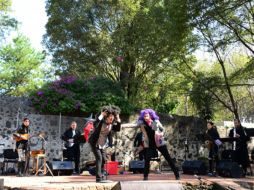 'Navidad en la ciudad' es una obra musicalizada por la violonchelista Cecilia Pérez. Tomada de la página oficial del INAH. ESPECIAL /