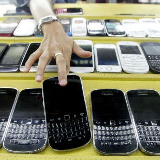 Fabricante de iPhones se alía con Blackberry para el mercado de México