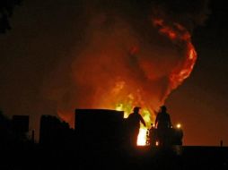 A las 22:30 horas de ayer se efectuó una llamada telefónica a la Comandancia dónde reportaban el fuego. ARCHIVO /
