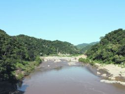 Camino. El agua llena de belleza los senderos por donde atraviesa.  /
