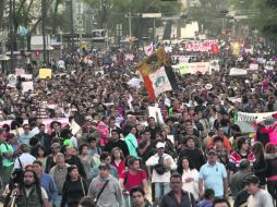 Ayer hubo una marcha en la capital del país en protesta contra la aprobación de la Reforma Energética.  /