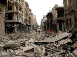 La aviación siria bombardea el barrio de Masaken Hanano, en  Alepo. ARCHIVO /