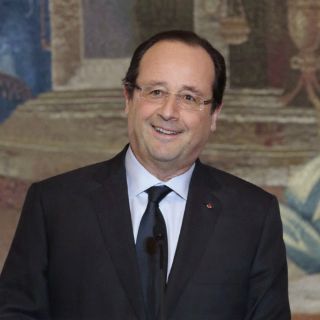 Hollande causa incidente diplomático al bromear sobre Argelia