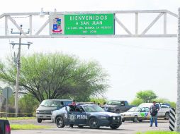Las autoridades descubrieron los 49 cuerpos abandonados en una carretera en la entrada del pueblo de San Juan, municipio de Cadereyta. NTX /