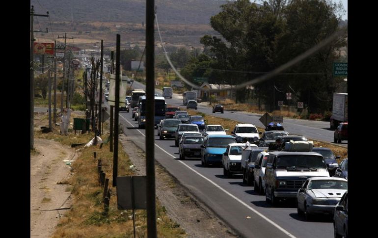 Cientos de connacionales regresan de Estados Unidos a sus lugares de origen estas fechas. ARCHIVO /
