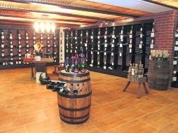 Principales zonas vitivinícolas de México; los valles de Guadalupe, en Baja California, y Parras, en Cohuila.  /