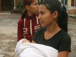 La ONU dijo 'El embarazo de adolescentes resulta de la ausencia de poder de decisión y de circunstancias fuera del control de la niña'. ARCHIVO /