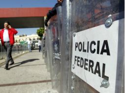 Los oficiales lesionados fueron trasladados en helicóptero hacia hospitales en Colima. ARCHIVO /