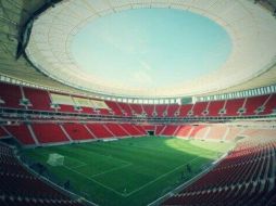 La constructora encargada de la reconstrucción de estadio tendrá que reparar las goteras que se han detectado. Tomada de @jhon_frey. ESPECIAL /