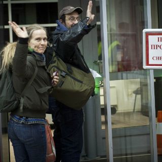 Activistas de Greenpeace ya pueden salir de Rusia