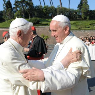 Francisco y Benedicto XVI almuerzan juntos