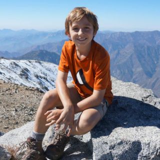 Niño de nueve años llega hasta la cima del Aconcagua