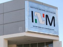 Los afectados por el incendio en la delegación del INM en Mazatlán fueron trasladados a distintos puntos. ARCHIVO /