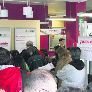 El IFE llama a renovar la credencial de elector