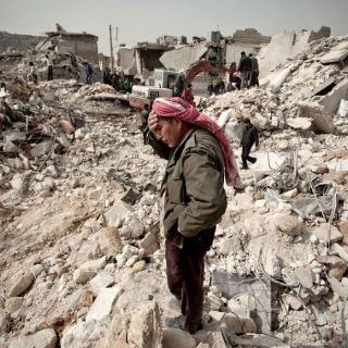 Bombardeo sirio contra mercado en Alepo deja 25 muertos