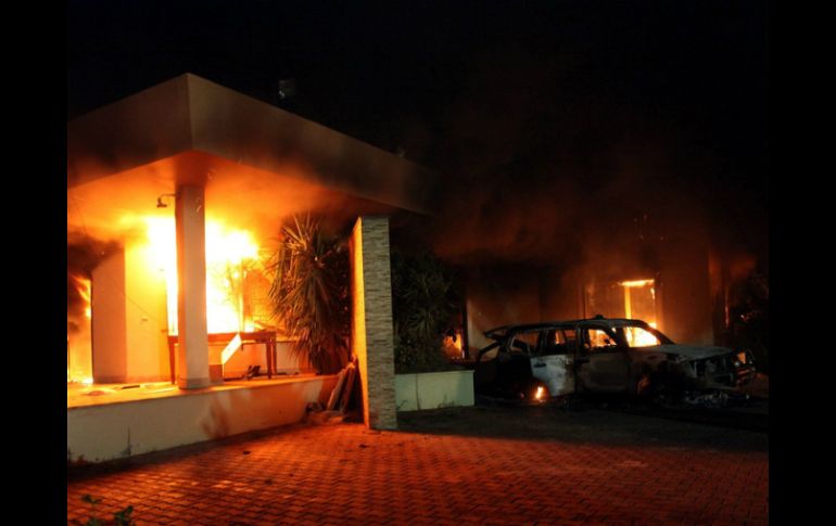 Vista del edificio del consulado estadounidense en Bengasi tras el ataque en el que falleció el embajador Chris Stevens. ARCHIVO /