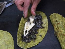 La Profeco informa que realizaron un operativo de verificación en el DF para asegurarse de que todas las quesadillas tengan queso. ARCHIVO /