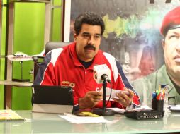 El presidente de Venezuela señala que con la nueva ley, los venezolanos pasarían a ser reconocidos como Maduro de Flores. EFE /