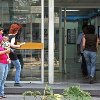 Suspenderán operaciones bancos y BMV