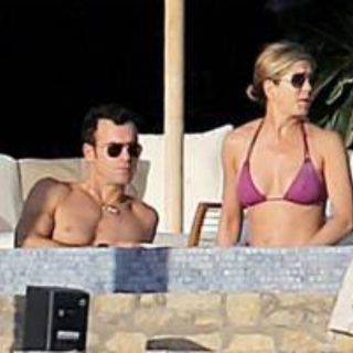 Jennifer Aniston luce bikini en México