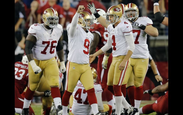 Dawson (9) celebra el gol de campo de la victoria para San Francisco. AP /