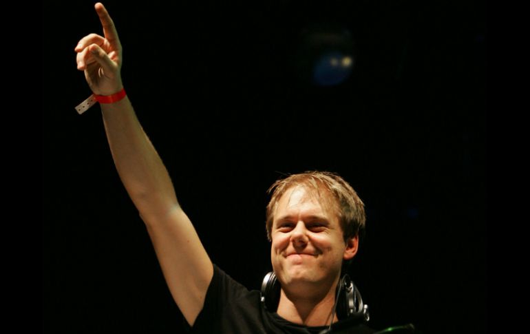 Armin tiene un programa de radio llamado A state of trance que cuenta con 15 millones de oyentes semanales. ARCHIVO /