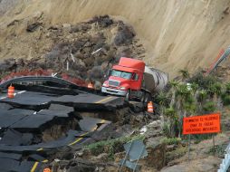 Un tramo colapsado de la Carretera Escénica Tijuana-Ensenada EFE /