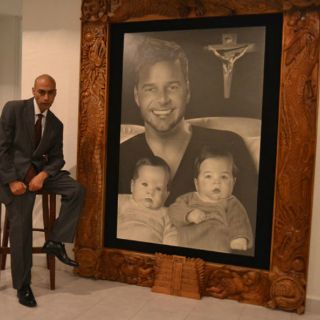 Pintor mexicano realiza retrato de Ricky Martin y sus hijos