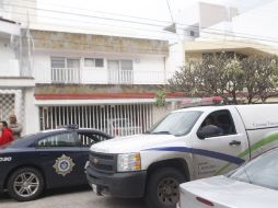 Al lugar acudió personal del Instituto Jalisciense de Ciencias Forenses para iniciar con las investigaciones del caso.  /