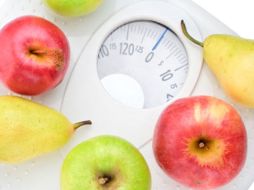 Una alimentación balanceada es una forma segura y natural para deshacerte de esos kilos de más. ESPECIAL /