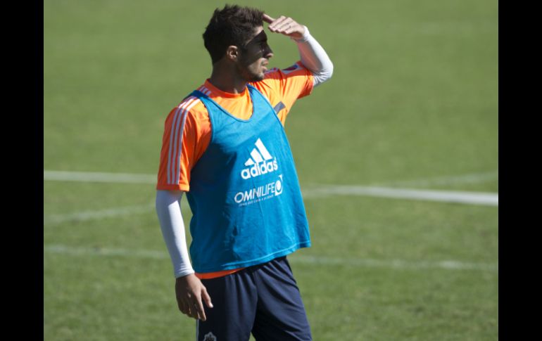 Pereira, zaguero central de las Chivas, estará fuera del debut ante Santos Laguna. MEXSPORT /