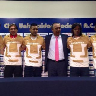 Pumas presenta a sus cinco refuerzos