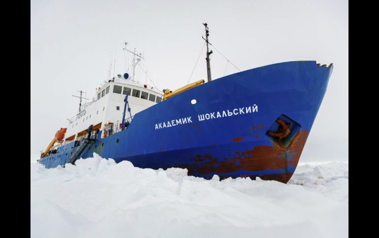 El buque ruso rememoraba la expedición que efectuó hace un siglo el explorador Douglas Mawson. ARCHIVO /