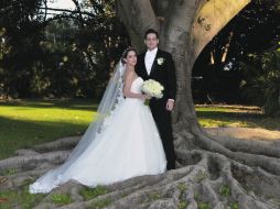 La feliz pareja. Patricia Garza y Carlos Alberto González.  /