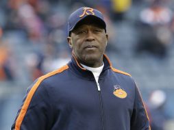 Lovie regresa a Tampa, donde ya estuvo como entrenador de apoyadores. AP /