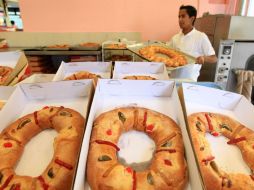 Señalan que el precio de la rosca de reyes seguirá casi igual que el año pasado. ARCHIVO /