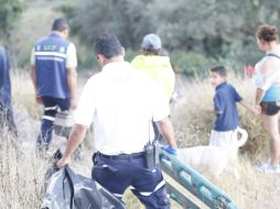 Personal del IJCF acudió al lugar para iniciar con las investigaciones del caso.  /