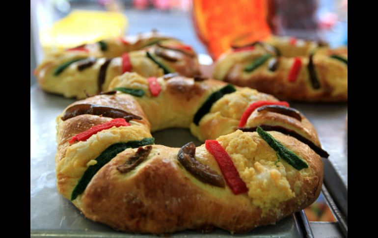 Los industriales aseguran que harán un esfuerzo para mantener la calidad de las Roscas de Reyes.  /