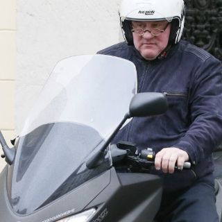 Gérard Depardieu retorna a París por la puerta del teatro