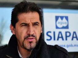 Víctor Manuel Delgadillo habla sobre su experiencia al pagar el agua potable.  /