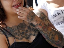Los visitantes podrán comprar ropa, accesorios la mayoría de ellos con motivos de calaveras o estética 'pin-up'. ARCHIVO /