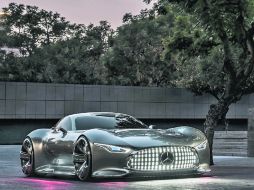 ESPECTACULAR. Un estilo retro, pero a la vez moderno, es lo que vimos en el Salón de Los Ángeles, cuando Mercedes presentó este auto.  /