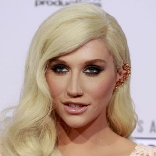 Kesha, en tratamiento por desorden alimenticio