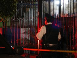 La Fiscalía informa que en uno de los casos, los ladrones forzaron la cochera de una de las viviendas afectadas. ARCHIVO /