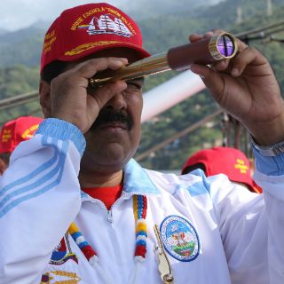 Venezuela debe dejar de regalar petróleo a Cuba